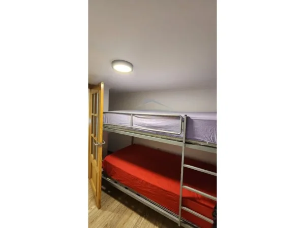 Tirane, jap me qera apartament duplex 2+1+Ballkon Kati 1, 70 m² 500 € (FRESK)