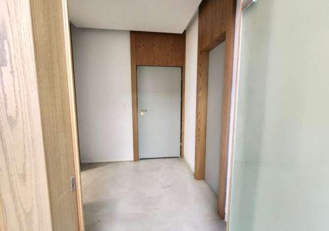 Tirane, jepet me qera zyre Kati 4, 30 m² 350 Euro (Abdyl Frasheri)
