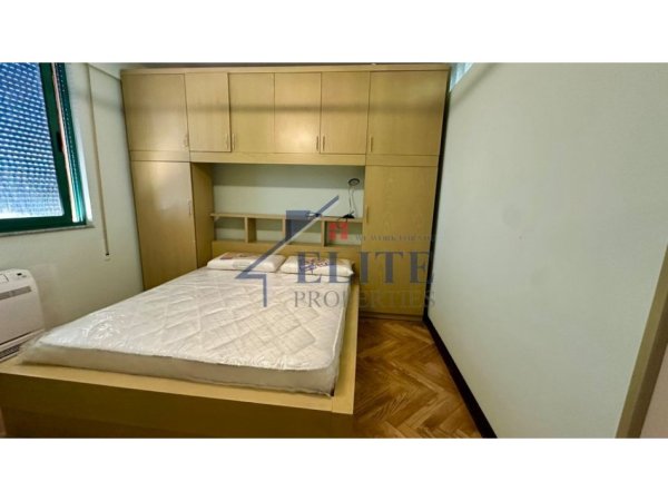Tirane, jepet me qera apartament 1+1+Ballkon Kati 9, 60 m² 700 € (Pazari i Ri)