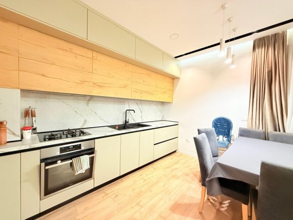 Tirane, shitet apartament 1+1+Ballkon Kati 5, 72 m² 199.000 € (Foleja e Gjelbër, pas Ring Center)