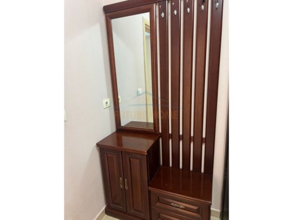 Tirane, jepet me qera apartament 1+1 Kati 3, 60 m² 450 € 