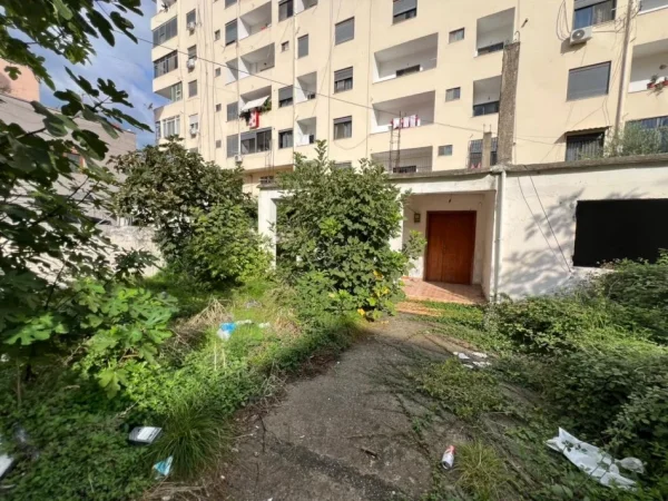 Durres, shes shtepi 1 Katshe Kati 0, 342 m² 150.000 € (Kazazi,Durres)