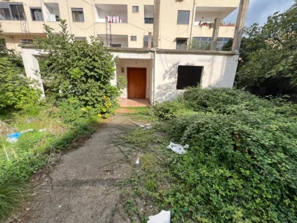 Durres, shes shtepi 1 Katshe Kati 0, 342 m² 150.000 € (Kazazi,Durres)