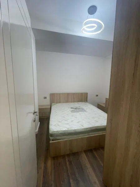 Shqiperi, jepet me qera apartament 1+1 Kati 3, 65 m² 500 € (Brryli)