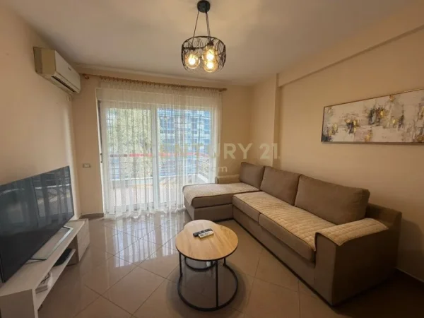 Tirane, jepet me qera apartament 2+1+Aneks+Ballkon Kati 4, 150 m² 800 € (Liqeni i thate)