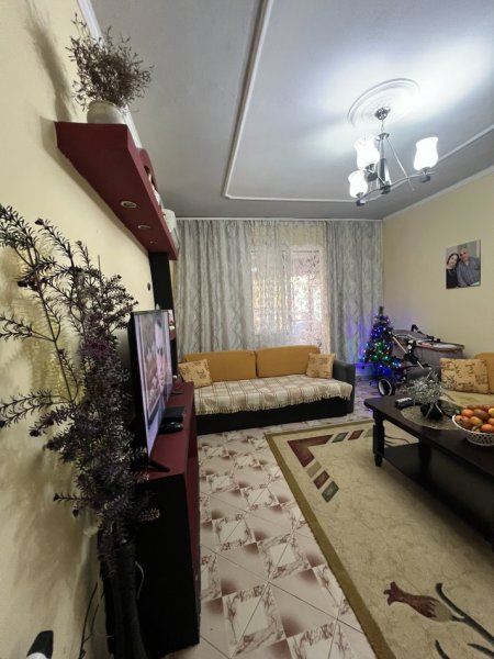 Tirane, shitet apartament 1+1 Kati 1, 100.000 € 