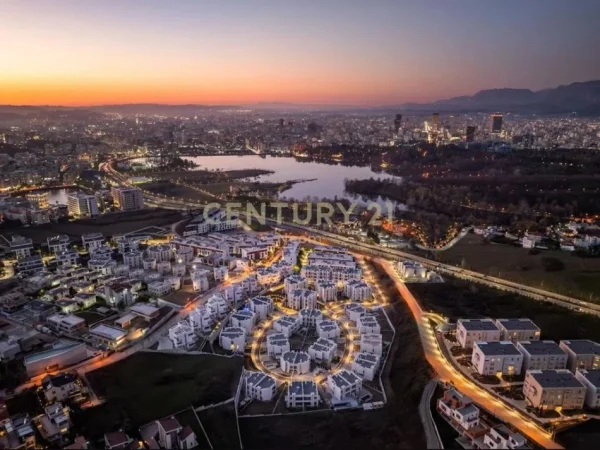Tirane, jepet me qera Vile 2 Katshe Kati 0, 286 m² 3.200 € (Neom127082)
