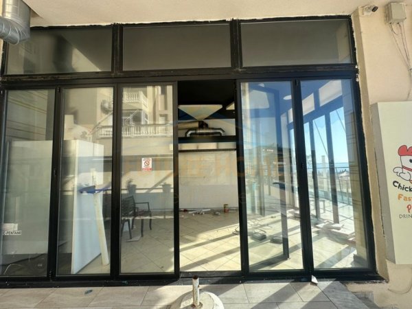 Durres, jepet me qera ambjent biznesi Kati 1, 55 m² 692.085.962 € 