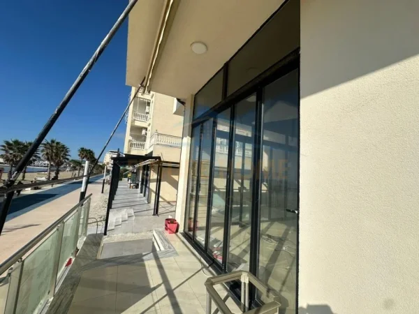 Durres, jepet me qera ambjent biznesi Kati 1, 55 m² 692.085.962 € 