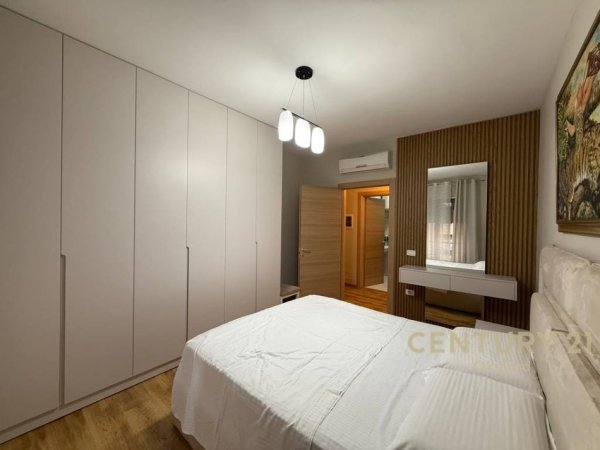 Tirane, jepet me qera apartament 2+1 Kati 2, 116 m² 1.200 € 