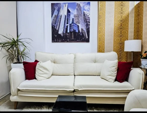 Tirane, jepet me qera garsonier Kati 0, 30 m² 400 € (Rruga Him Kolli)