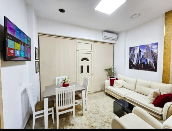 Tirane, jepet me qera garsonier Kati 0, 30 m² 400 € (Rruga Him Kolli)