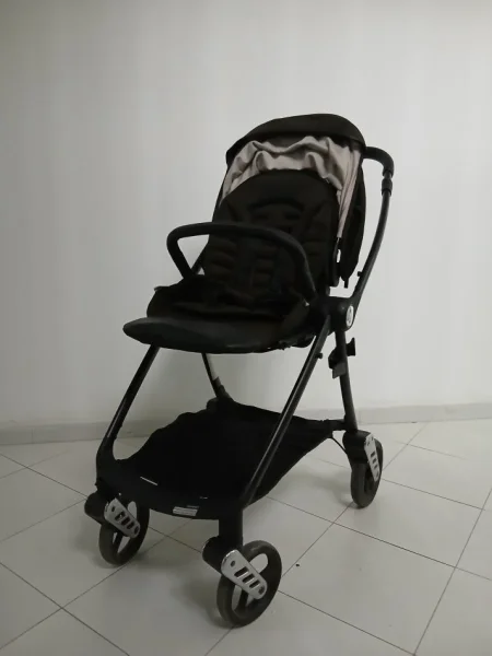 Tirane, shes Karroce per femije 100 €