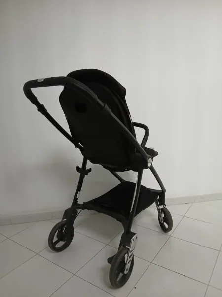 Tirane, shes Karroce per femije 100 €