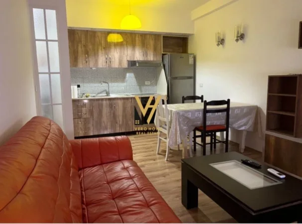 Tirane, jepet me qera apartament 1+1+Ballkon Kati 4, 60 m² 520 € (QYTET STUDENTI)