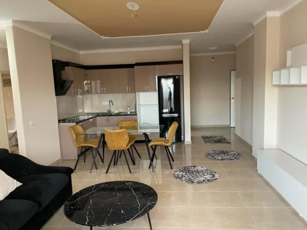 Durres, jap me qera apartament 2+1+Ballkon Kati 11, 350 € (ISH URT-JA)