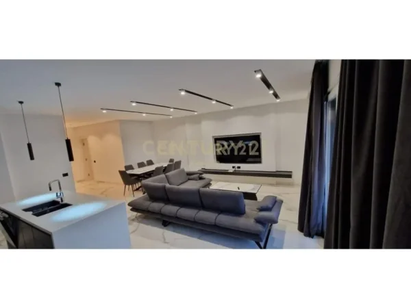 Tirane, jepet me qera apartament 2+1+Ballkon Kati 5, 1.200 € (Ish Hipoteka)