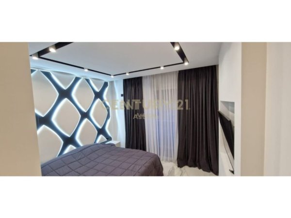 Tirane, jepet me qera apartament 2+1+Ballkon Kati 5, 1.200 € (Ish Hipoteka)