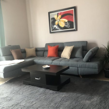 Tirane, jepet me qera apartament 1+1+Ballkon Kati 6, 85 m² 600 € (Rruga Gjon Buzuku)