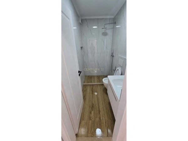 Tirane, shitet apartament 2+1 Kati 4, 64 m² 169.000 € (Rruga Kavajes)