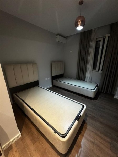 Tirane, jepet me qera apartament 2+1 Kati 5, 108 m² 800 € (LIQENI I THATE)