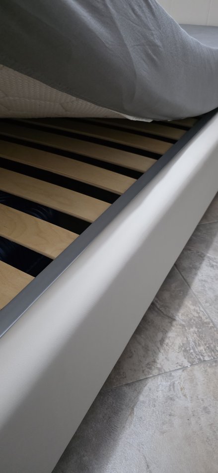 Tirane, Shes krevat dopio