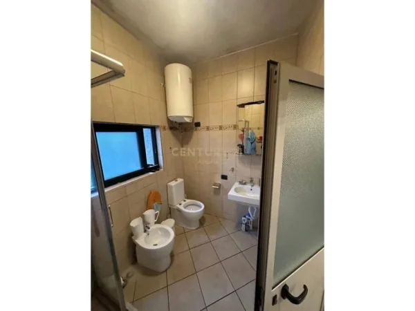 shes Vile 3 Katshe Kati 4, 580 m² 900.000 € (Kinostudio)