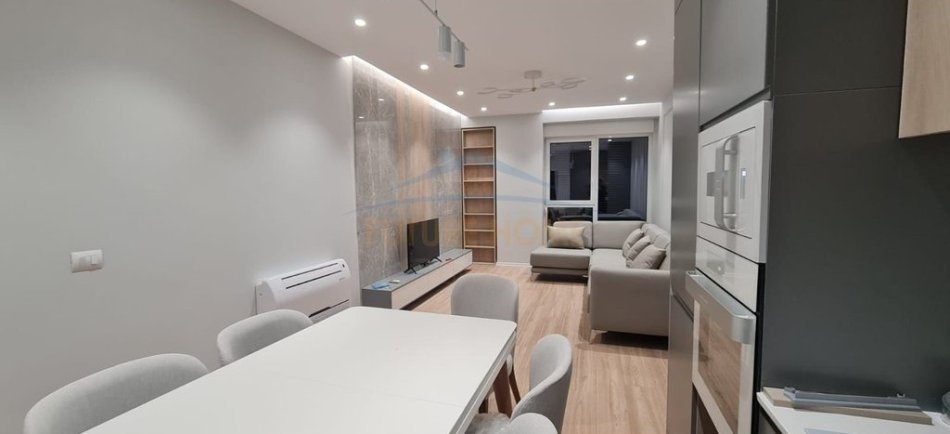 Tirane, jepet me qera apartament 2+1 Kati 2, 105 m² 800 € (Rruga Jordan Misja)