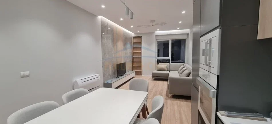 Tirane, jepet me qera apartament 2+1 Kati 2, 105 m² 800 € (Rruga Jordan Misja)