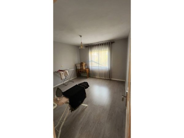 Tirane, jepet me qera apartament 2+1 Kati 2, 499 € 