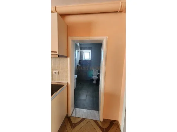 Tirane, jepet me qera apartament 2+1 Kati 2, 499 € 