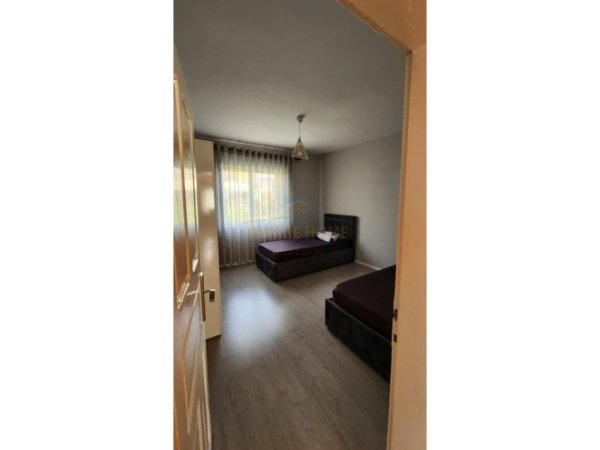 Tirane, jepet me qera apartament 2+1 Kati 2, 499 € 