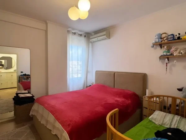 Tirane, jepet me qera apartament 1+1 Kati 7, 63 m² 600 € (21 DHJETORI)