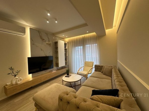 Tirane, jepet me qera apartament 2+1 Kati 3, 90 m² 1.200 € (Rr. e Kavajes)
