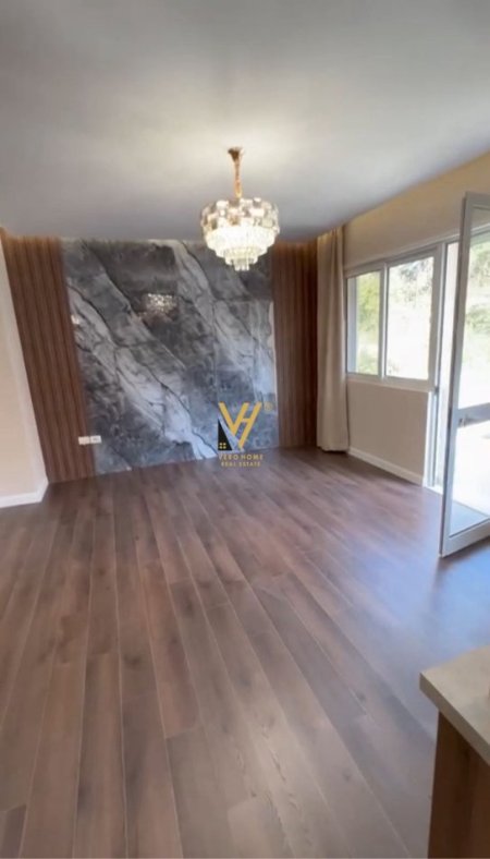 Tirane, shitet apartament 2+1+Ballkon Kati 2, 120 m² 210.000 € (KOPSHTI BOTANIK)