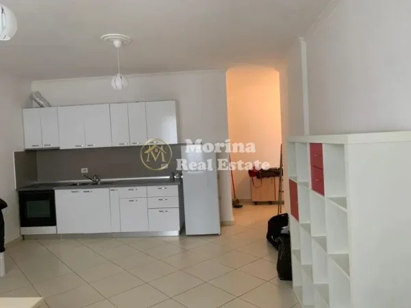 Tirane, jepet me qera apartament 1+1+Ballkon Kati 6, 80 m² 500 € (Don Bosko)