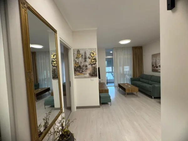 Tirane, jepet me qera apartament 1+1+Aneks+Ballkon Kati 5, 720 € 