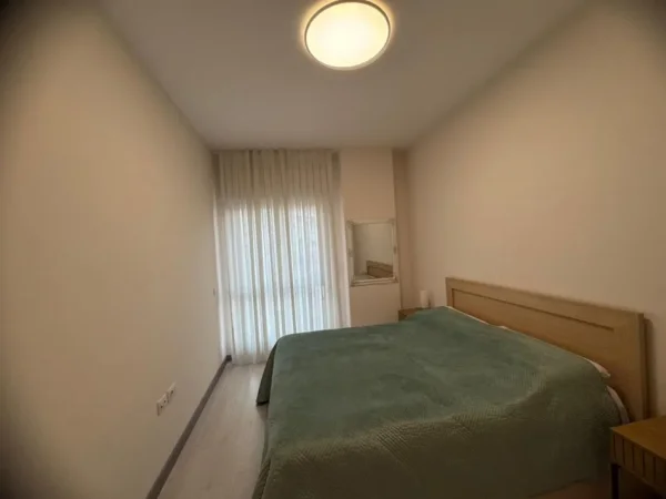 Tirane, jepet me qera apartament 1+1+Aneks+Ballkon Kati 5, 720 € 