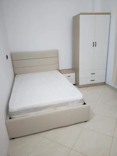 Tirane, jepet me qera garsonier Kati 2, 33 m² 270 € (SHKOZE)