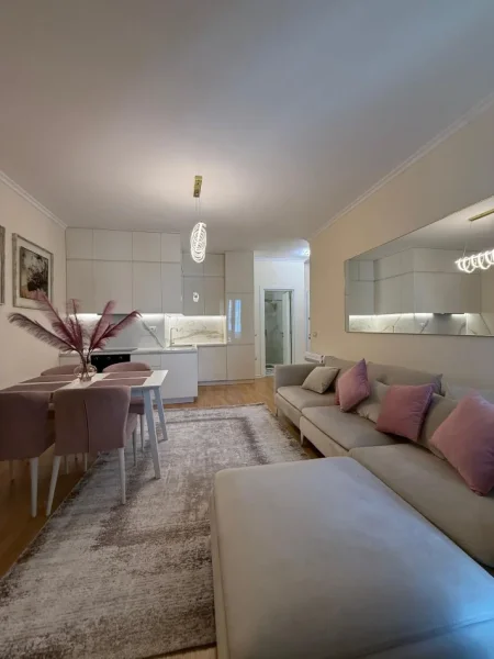 Tirane, jepet me qera apartament 2+1+Ballkon Kati 3, 80 m² 1.200 € (Rruga e Kosovareve)