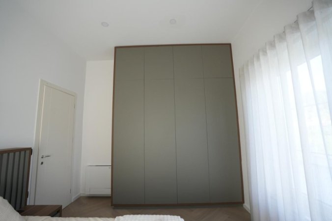 Elbasan, jepet me qera Vile , 450 m² 2.500 € (KRAHAS ELBASANIT)