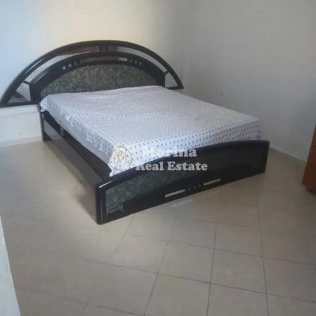 Tirane, jepet me qera garsonier Kati 1, 45 m² 160 € (Spitali Amerikan 3)