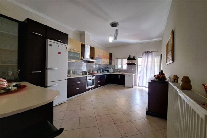 Vlore, shitet apartament duplex 3 Katshe , 234 m² 175.000 € (Ish-Gjyqi i Vjetër, Vlore)