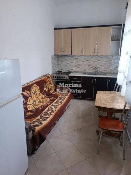 Tirane, jepet me qera shtepi 1+1 Kati 1, 40 m² 250 € (Rruga 5 Maji)