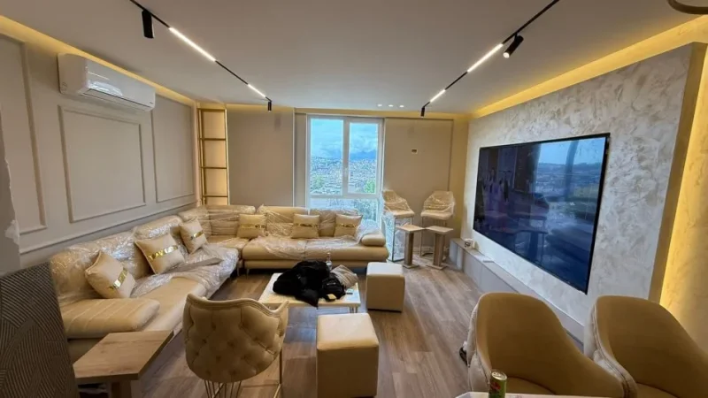 Tirane, shes apartament 2+1+Ballkon Kati 7, 110 m² 245 lek (Rruga Njazi Meka)