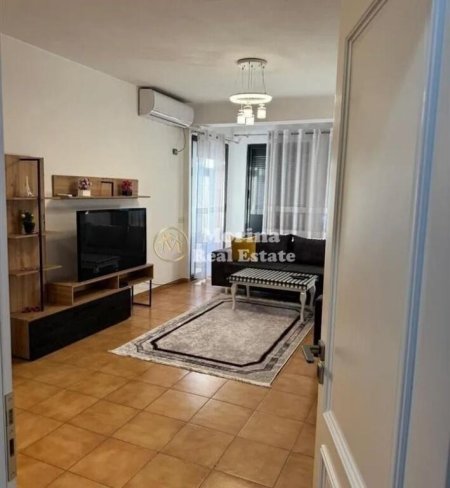 Tirane, jepet me qera shtepi 2+1 Kati 1, 100 m² 450 € (Rruga Besim Alla)