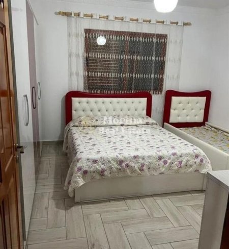 Tirane, jepet me qera Vile 3+1 Kati 3, 100 m² 400 € (Rruga Teodor Keko)