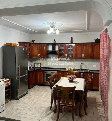 Tirane, jepet me qera Vile 3+1 Kati 3, 100 m² 400 € (Rruga Teodor Keko)