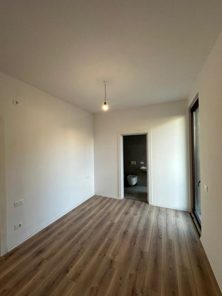 Tirane, shitet apartament 3+1+Aneks+Ballkon Kati 4, 191 m² 640.000 € (Rruga Kosovareve)