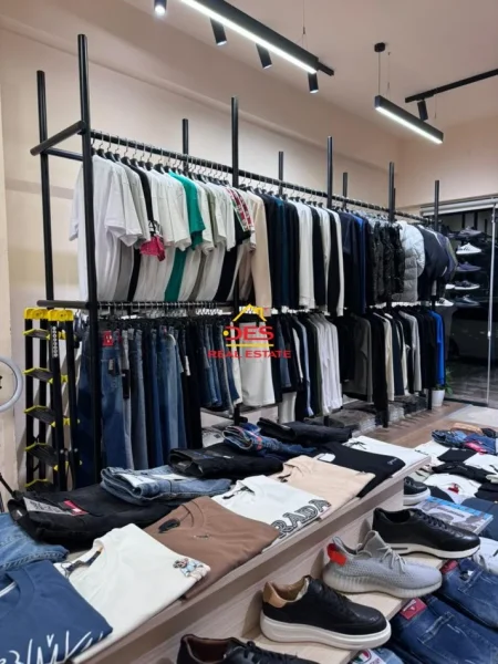 Vlore, shitet dyqan Kati 0, 40 m² (Rruga Hajredin Haxhiraj)